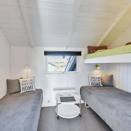 Cyrill - 250m To The Fjord By Interhome Feriehus
